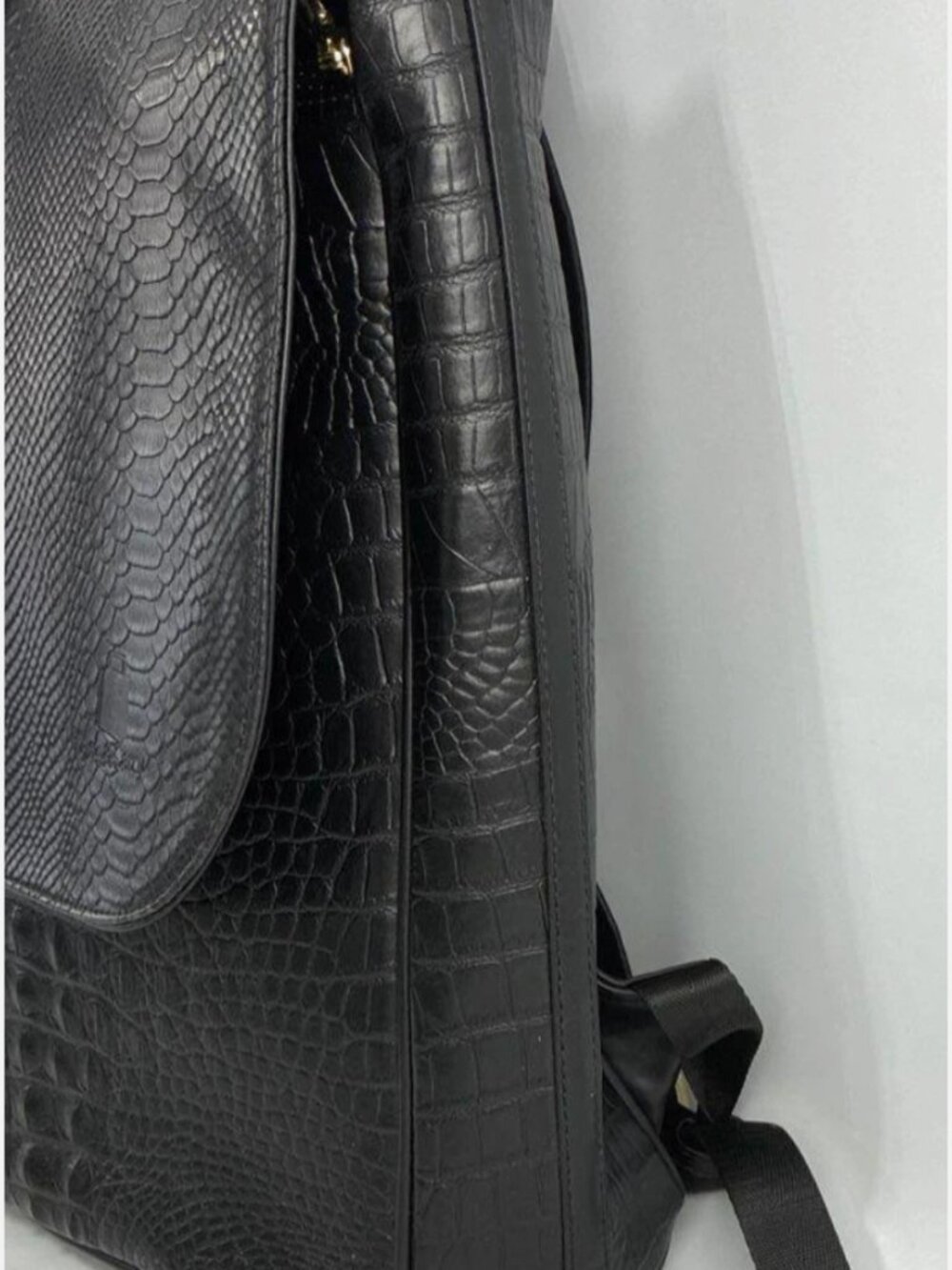 Tote and Carry Black Statement Weekender Backpack Croc Embossed Faux Leather - Picture 4 of 6